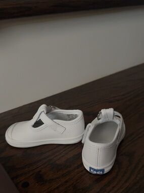 Keds White Girls' T-Strap Mary Jane Sneakers